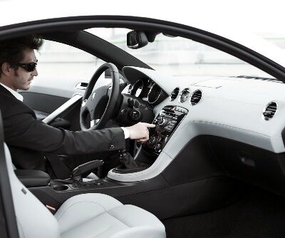 Peugeot-RCZ-16small.jpg