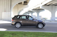 2011-BMW-X5-81