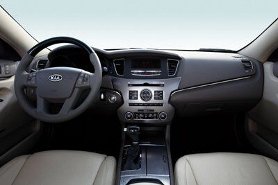2011-Kia-Cadenza-14small.jpg