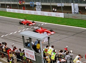 Barrichello makes way for Schumacher