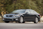 2010-Lexus-LS460-Sport-6