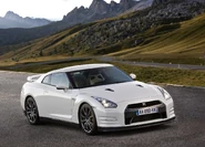 Nissan-gt-r 2011 4.jpg (367 KB)
