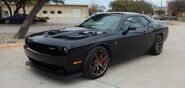 Dodge-challenger-hellcat-black-690x329