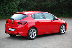 File:Chevrolet Astra GTC Turbo 2009 (16106274334).jpg - Wikimedia