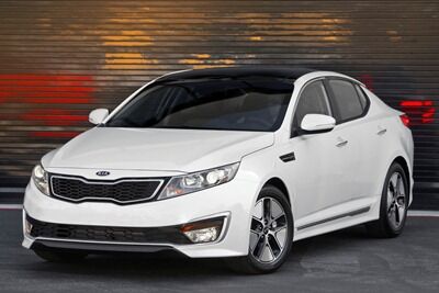 KIA-Optima-Hybrid-6SMALL.jpg