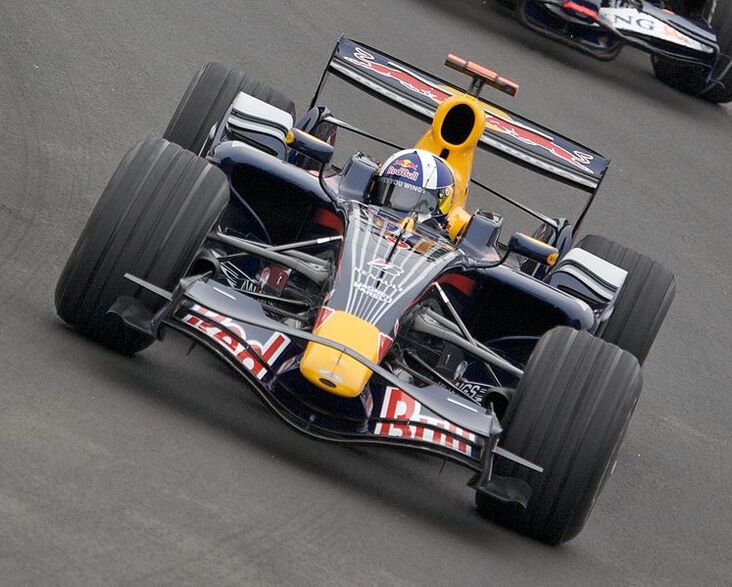 1/43 F1 Red Bull Renault Rb4 2008 David Coulthard 9