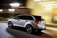 2011-Lincoln-MKX-39