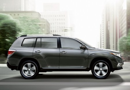 2011-Toyota-Highlander-Carscoop-14small.jpg