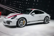 2016-Porsche-911-R-front-three-quarters.jpg (1.21 MB)
