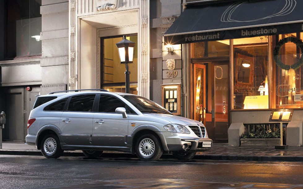 SSANGYONG Rodius 2004