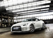 Nissan-gt-r 2011 3.jpg (358 KB)