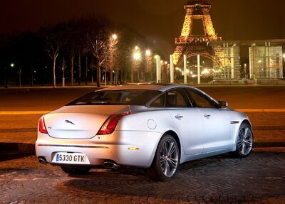 Jaguar-XJ 2010 1280x960 wallpaper 24