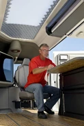 Nissan-NV2500-LCV-14.jpg (242 KB)