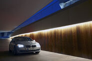 2011-BMW-5-Series-LWB-China-82.jpg (306 KB)