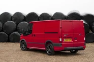 Ford-Transit-Sportvan-Red-2.jpg (309 KB)
