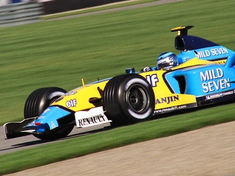 UH 1/18 Renault F1 Team R202 #14 – Jarno Trulli – Mild Seven – Édition Collection