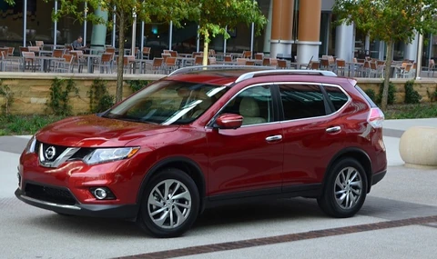 117062-2015-nissan-rogue-sl-awd-review-by-john-heilig.1-lg