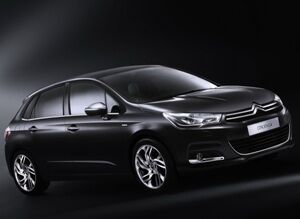 File:Citroën Grand C4 Picasso Exclusive front.jpg - Wikimedia Commons