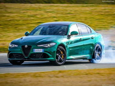 Alfa Romeo-Giulia Quadrifoglio-2020-1024-06