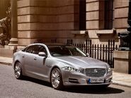 Jaguar-XJ-2012-1024-04