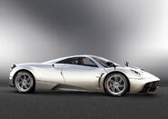 25-pagani-huayra