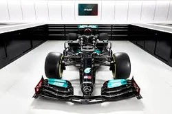 1/18 Mercedes W12 AMG Petronas F1 M12 No 44 Winner