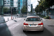 2011-BMW-5-Series-Touring-59