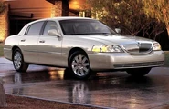 Lincoln TownCar.jpg (23 KB) 2005 Lincoln Town Car