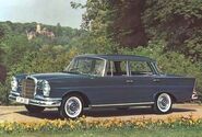 Mercedes-Benz W110 Heckflosse 1