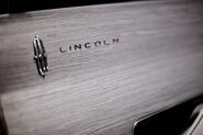 2010-lincoln-mkt-stock-images0015.jpg (255 KB)