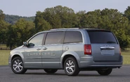 Chrysler-TownandCountry-EV-3.jpg (338 KB)