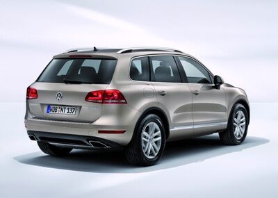 2011-Volkswagen-Touareg-14458small.jpg