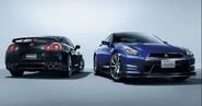 2012-Nissan-GT-R-3.jpg (80 KB)