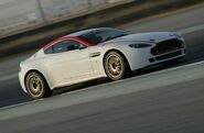 Aston-martin-racing-2009-specification-vantage-gt4 3