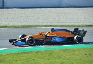 Lando Norris-McLaren MCL35 (3)