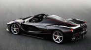 1467741256 572 Ferrari-LaFerrari-Spider-at-the-end-we-can-see-the-convertible-version