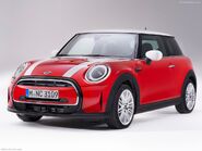 Mini-Cooper 3-door-2022-1024-01