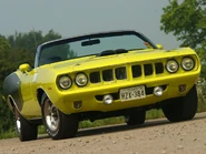Plymouth hemi cuda convertible.jpg (231 KB)