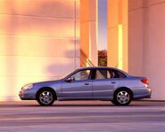 2002-Saturn-L-Series-Sedan-Image-04-800