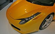 Ferrari-458-italia-headlight.jpg (42 KB)
