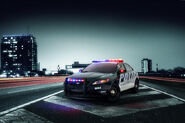 Ford-Taurus-Inteceptor-2