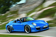 2011-Porsche-911-Speedster-14