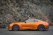 2017-Nissan-GT-R-side-profile.jpg (561 KB)