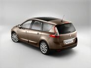 New-renault-grand-scenic 4