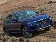 Maserati-Levante-2017-1024-0e