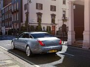 Jaguar-XJ-2012-1024-0e