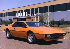 Lotus-Esprit-S1-Orange