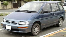 280px-Nissan Prairie 1988.jpg