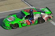 539396 10151190302422422 1516242206 n.jpg (44 KB) Fall 2012: Jimmie Johnson gets a ride with Dale Earnhardt Jr. after the crash during the fall 2012 event.