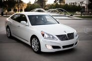 2011-Hyundai-Equus-46